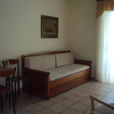 Amalia PalaiónTsiflíkion