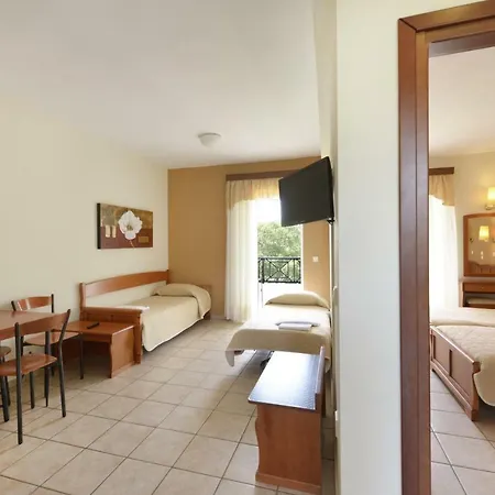 Amalia 3* PalaiónTsiflíkion