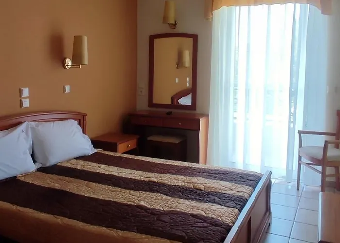 Amalia Aparthotel PalaiónTsiflíkion