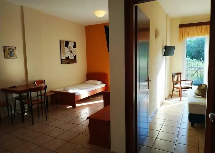 Aparthotel Amalia PalaiónTsiflíkion