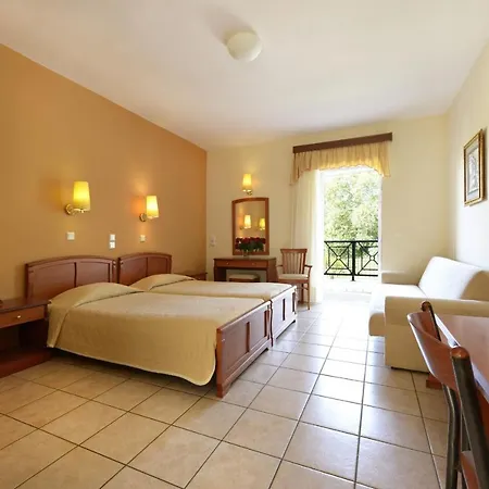 Amalia Aparthotel 3*