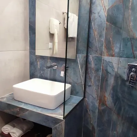 Amalia 3* PalaiónTsiflíkion